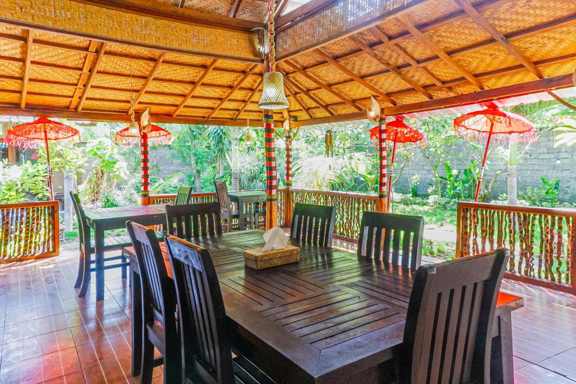 Made Taro - Menjangan Homestay Banyuwedang Екстер'єр фото