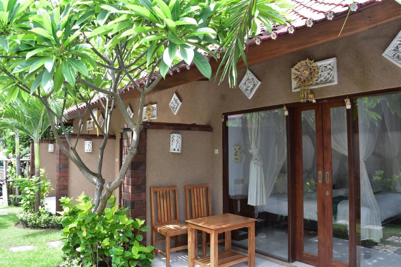 Made Taro - Menjangan Homestay Banyuwedang Екстер'єр фото